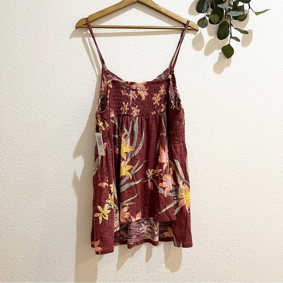 Torrid- NWT Smocked Babydoll Tank in Floral Dusty Red- 3X - Picture 6 of 7